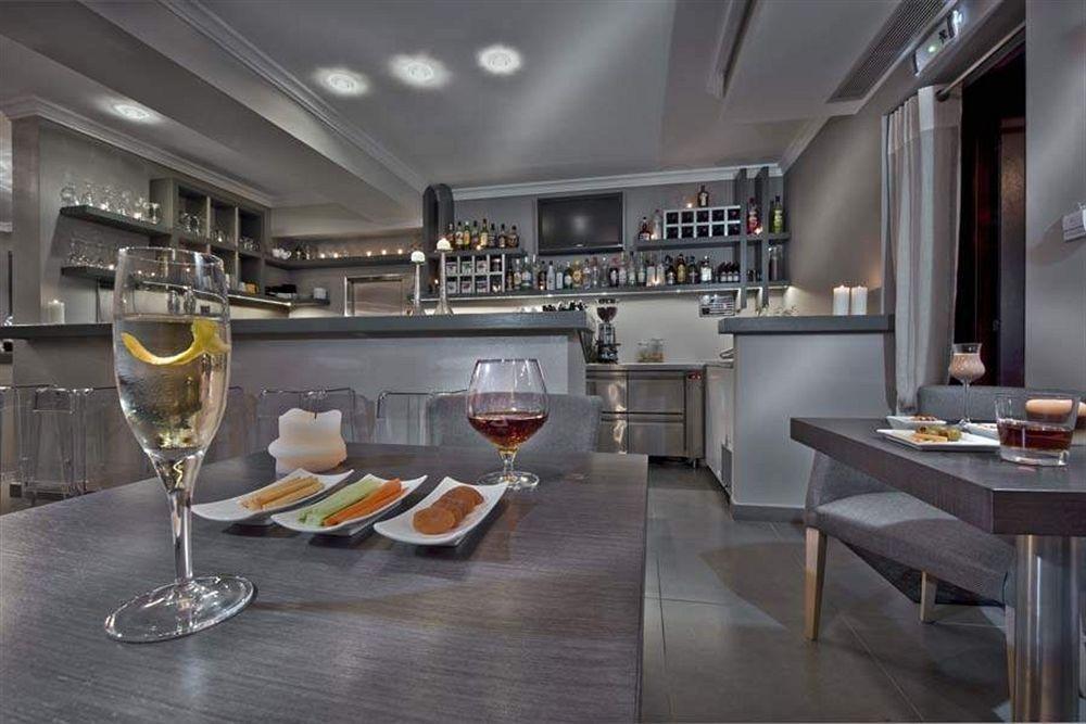 Karavia Lux Aparthotel