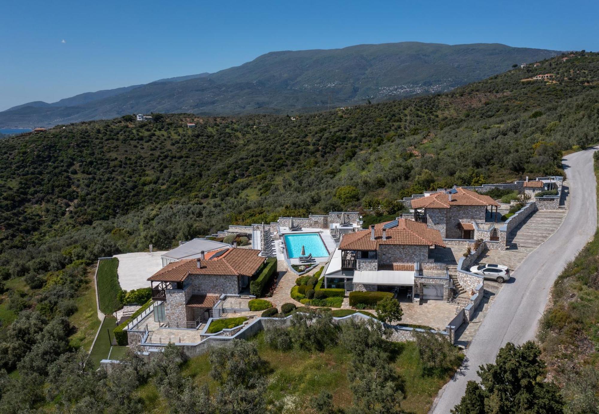 Karavia Lux Áfissos