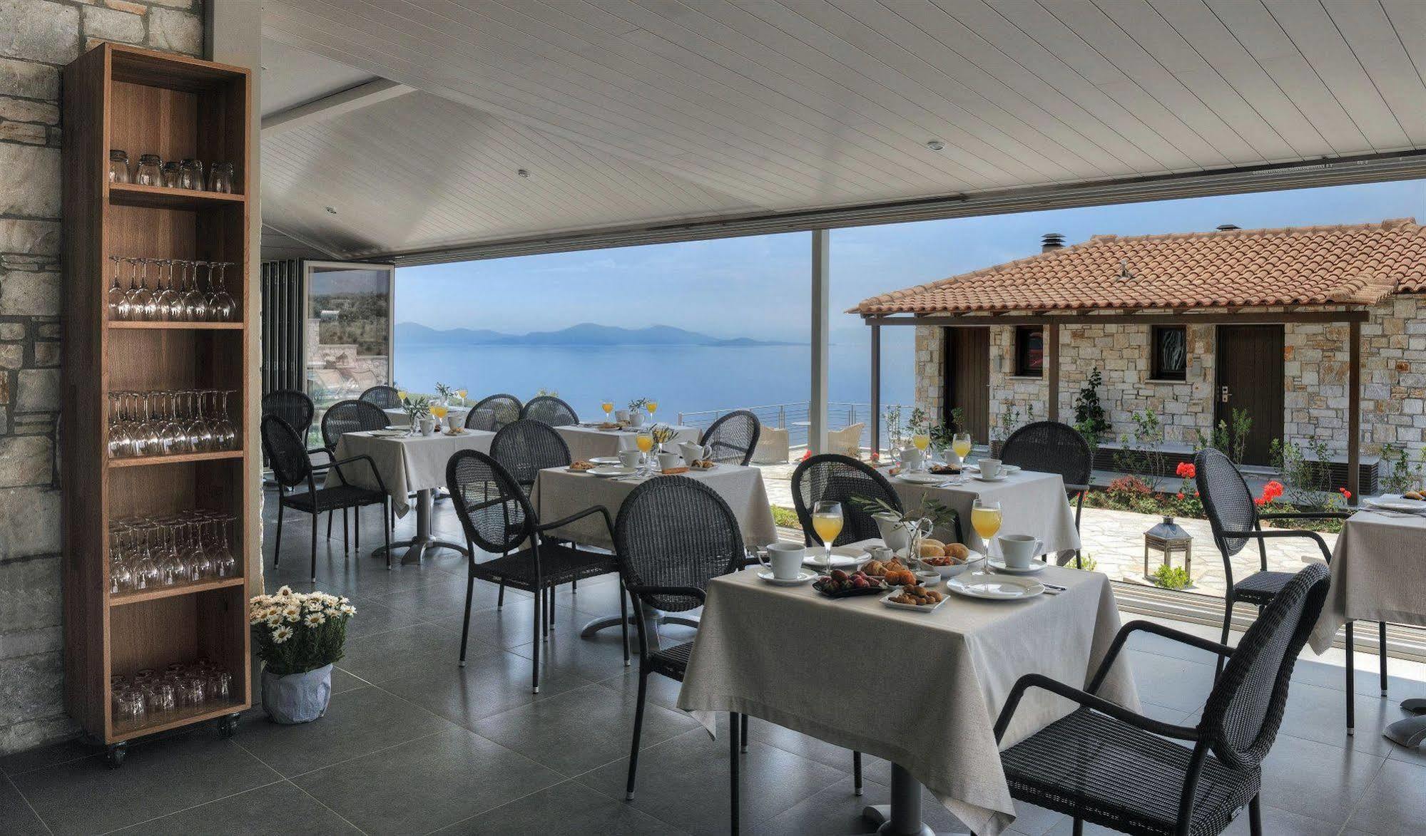 Karavia Lux Aparthotel 4*