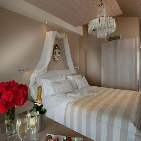 Karavia Lux Inn Áfissos Exteriér fotografie